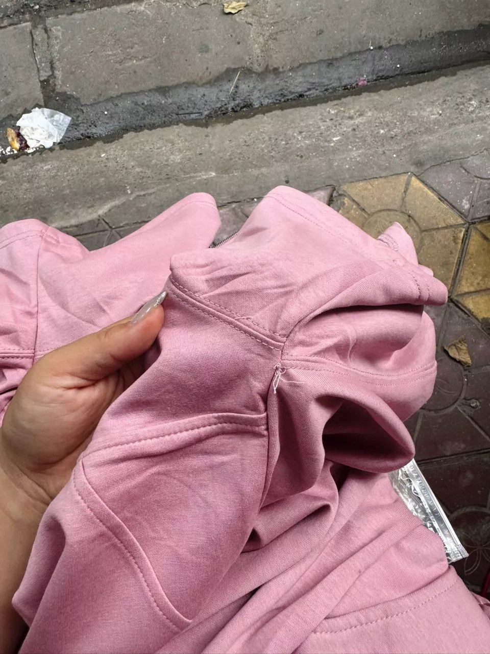 Cận vải mềm rũ